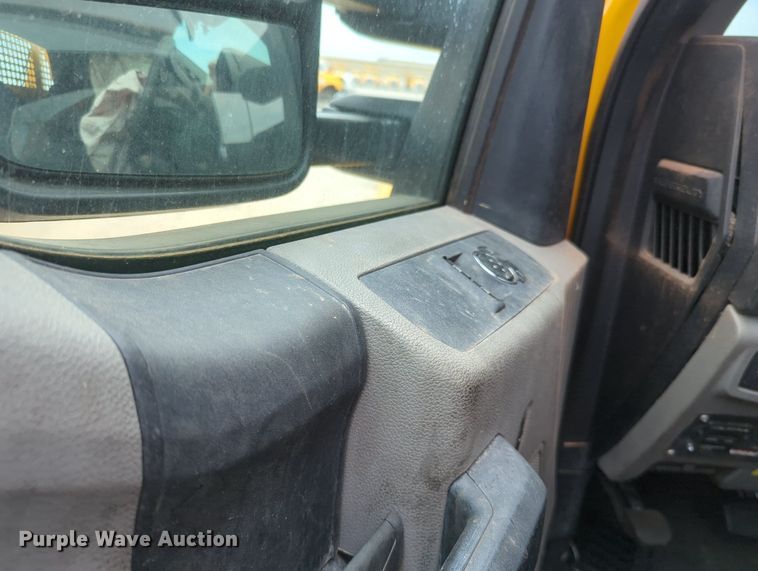 image for item MY9516 2019  Ford F350 Super Duty XL  utility bed pickup truck