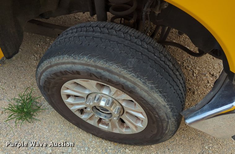 image for item MY9516 2019  Ford F350 Super Duty XL  utility bed pickup truck