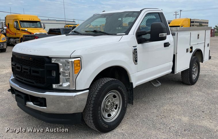 image for item MY9519 2017  Ford F350 Super Duty XL  utility bed pickup truck