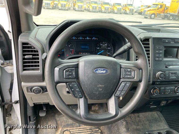 image for item MY9519 2017  Ford F350 Super Duty XL  utility bed pickup truck