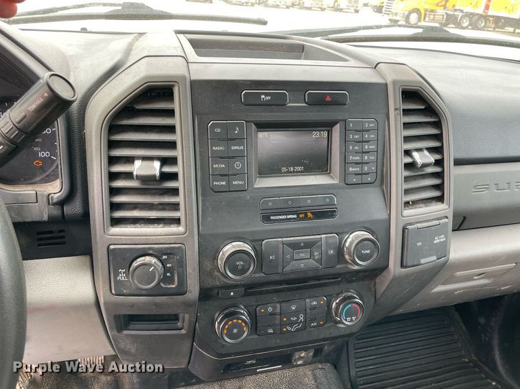 image for item MY9519 2017  Ford F350 Super Duty XL  utility bed pickup truck