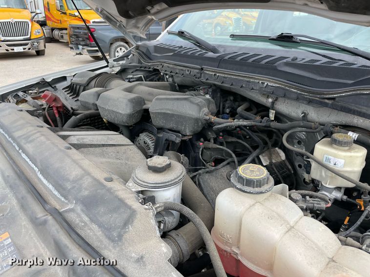 image for item MY9519 2017  Ford F350 Super Duty XL  utility bed pickup truck