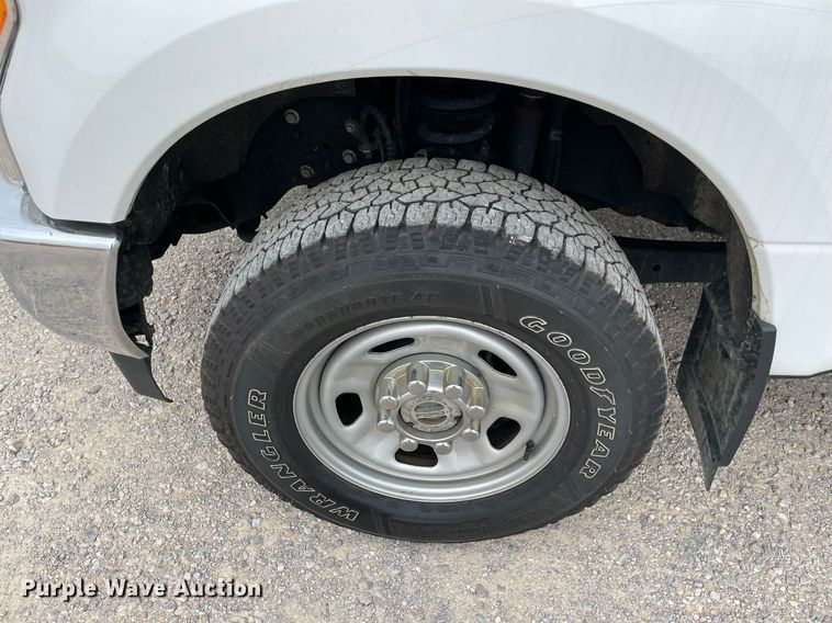 image for item MY9519 2017  Ford F350 Super Duty XL  utility bed pickup truck