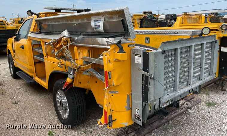 image for item MY9522 2020  Ford F350 Super Duty XL  utility bed pickup truck