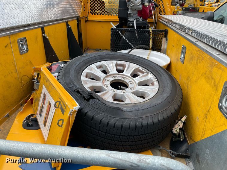 image for item MY9522 2020  Ford F350 Super Duty XL  utility bed pickup truck