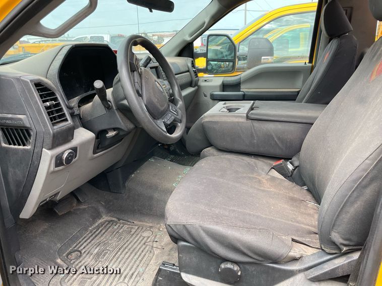 image for item MY9522 2020  Ford F350 Super Duty XL  utility bed pickup truck