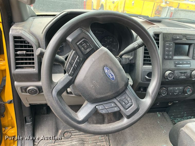 image for item MY9522 2020  Ford F350 Super Duty XL  utility bed pickup truck