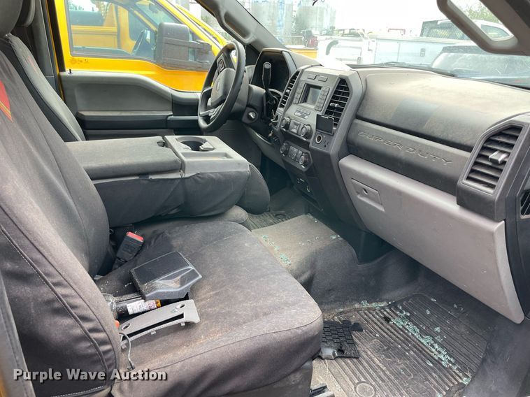 image for item MY9522 2020  Ford F350 Super Duty XL  utility bed pickup truck