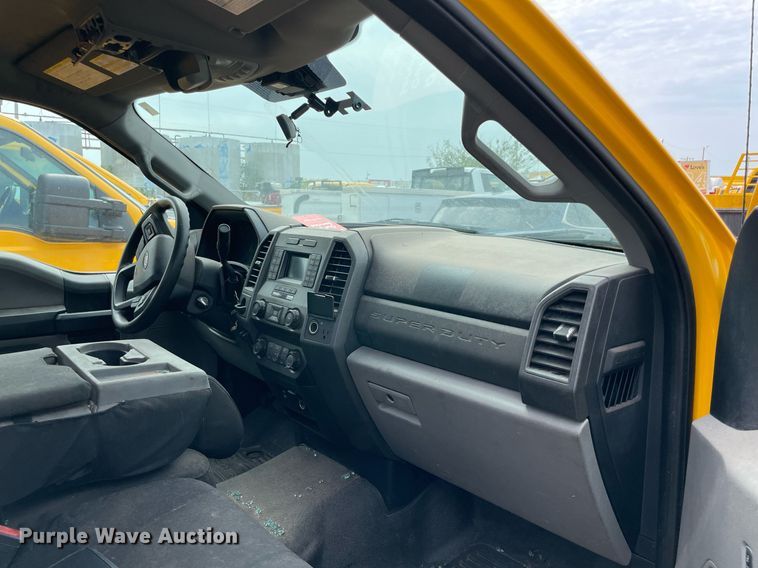 image for item MY9522 2020  Ford F350 Super Duty XL  utility bed pickup truck