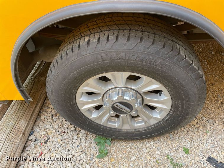 image for item MY9522 2020  Ford F350 Super Duty XL  utility bed pickup truck