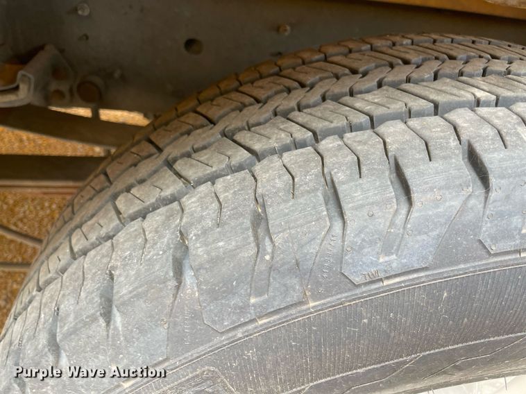 image for item MY9522 2020  Ford F350 Super Duty XL  utility bed pickup truck