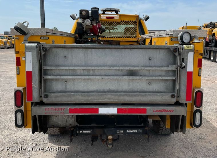 image for item MY9528 2019  Ford F350 Super Duty XL  utility bed pickup truck