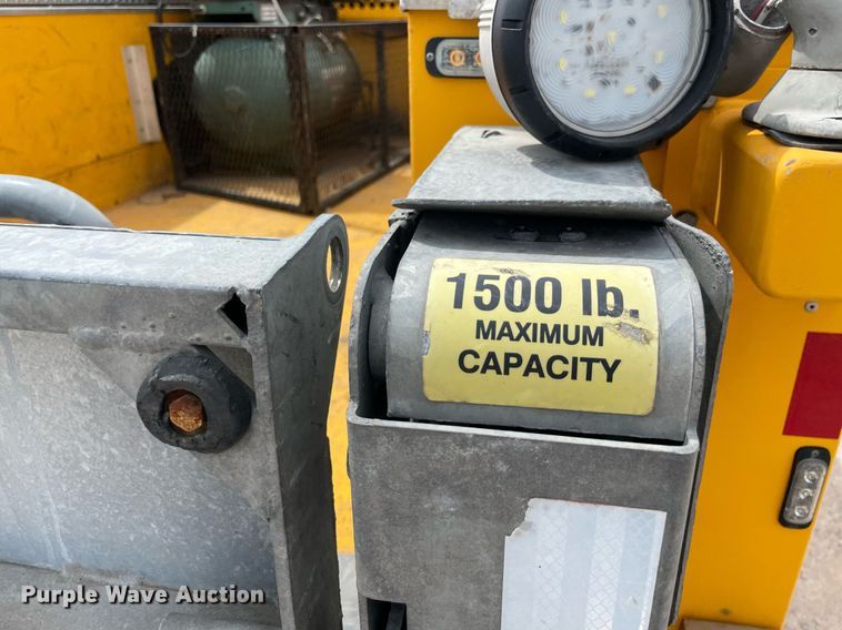 image for item MY9528 2019  Ford F350 Super Duty XL  utility bed pickup truck