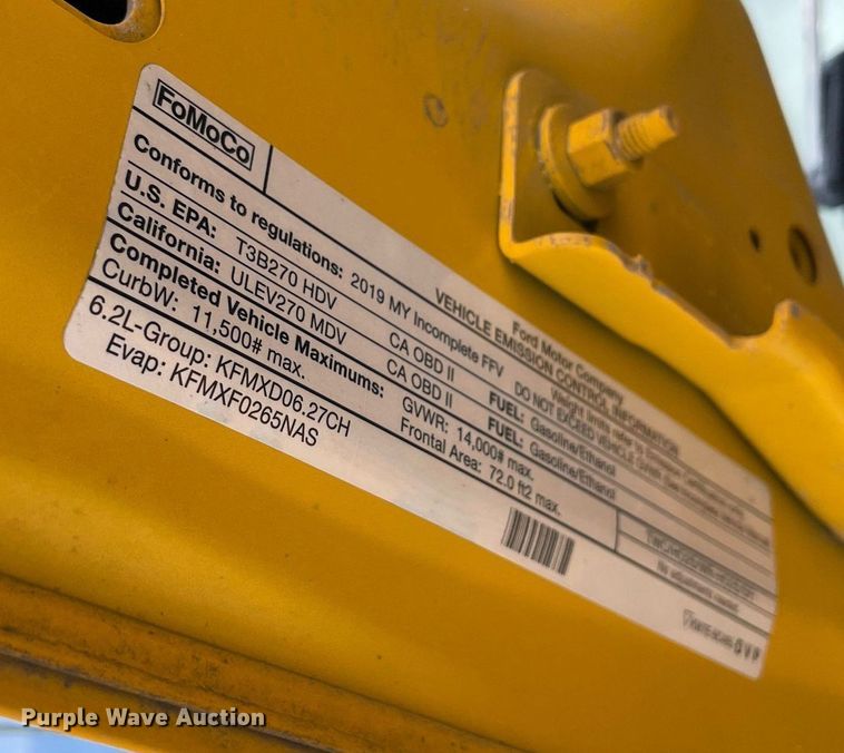 image for item MY9528 2019  Ford F350 Super Duty XL  utility bed pickup truck