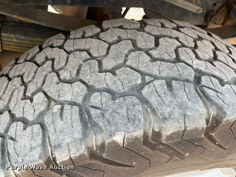 image for item MY9528 2019  Ford F350 Super Duty XL  utility bed pickup truck