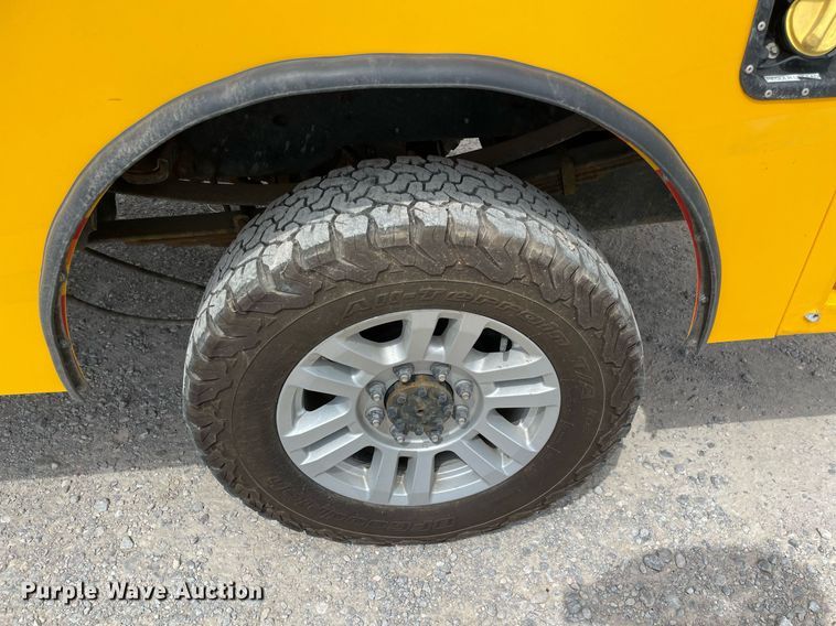 image for item MY9528 2019  Ford F350 Super Duty XL  utility bed pickup truck