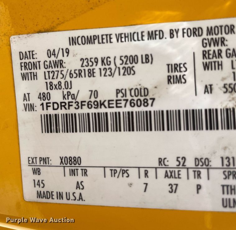 image for item MY9528 2019  Ford F350 Super Duty XL  utility bed pickup truck