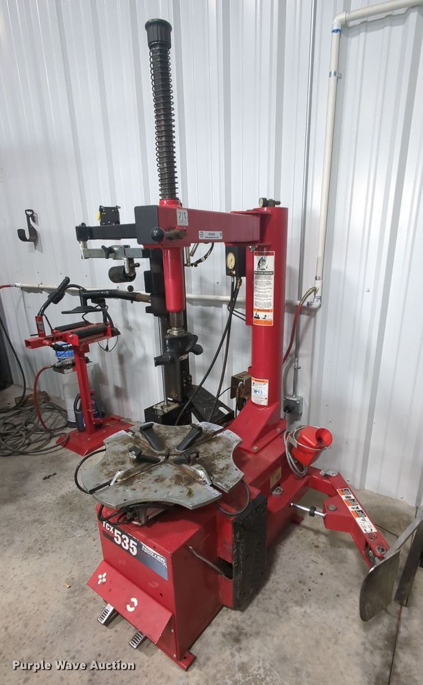 image for item MY9800 Hunter TCX535  tire machine