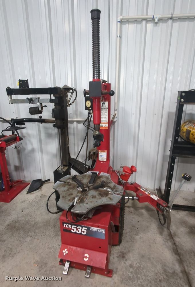 image for item MY9800 Hunter TCX535  tire machine