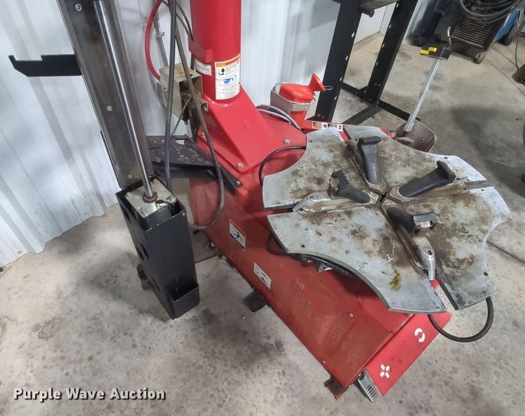 image for item MY9800 Hunter TCX535  tire machine