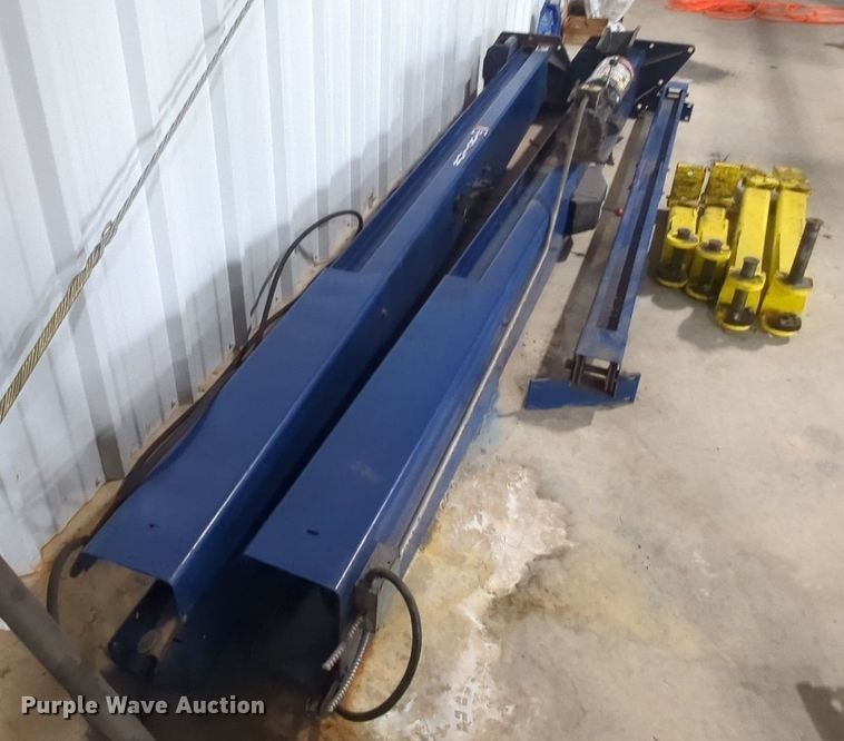 image for item MY9801 Rotary  two post automotive lift