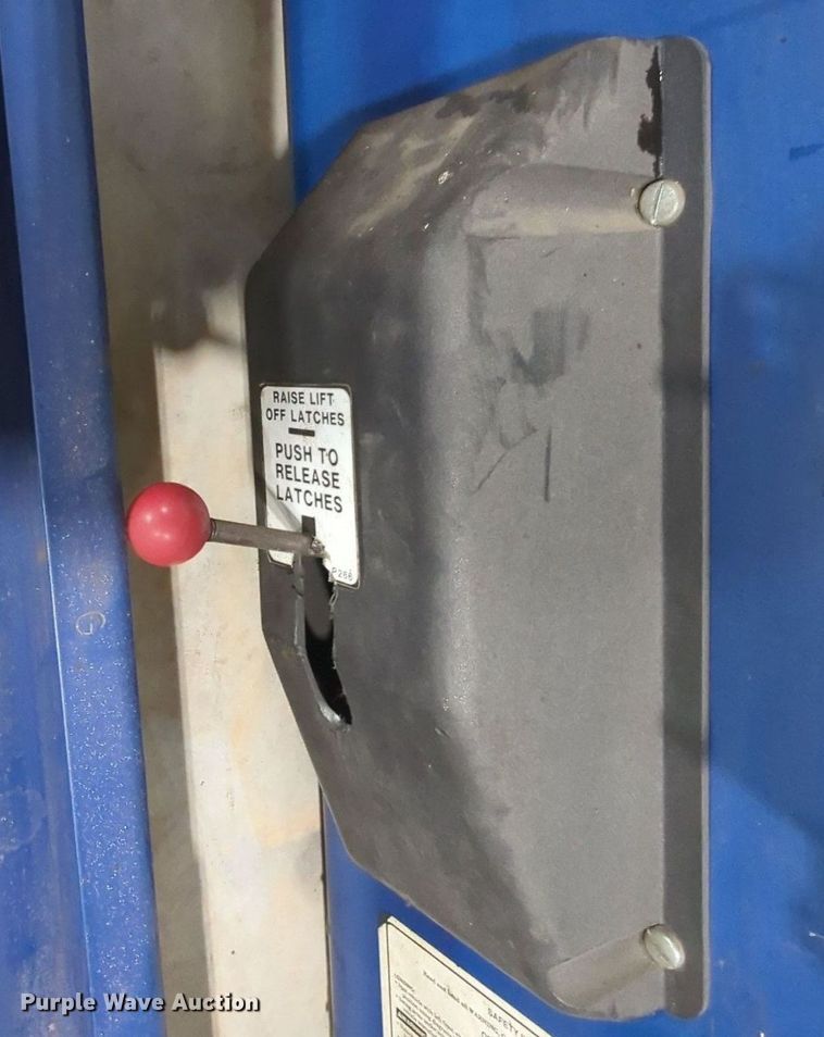 image for item MY9801 Rotary  two post automotive lift