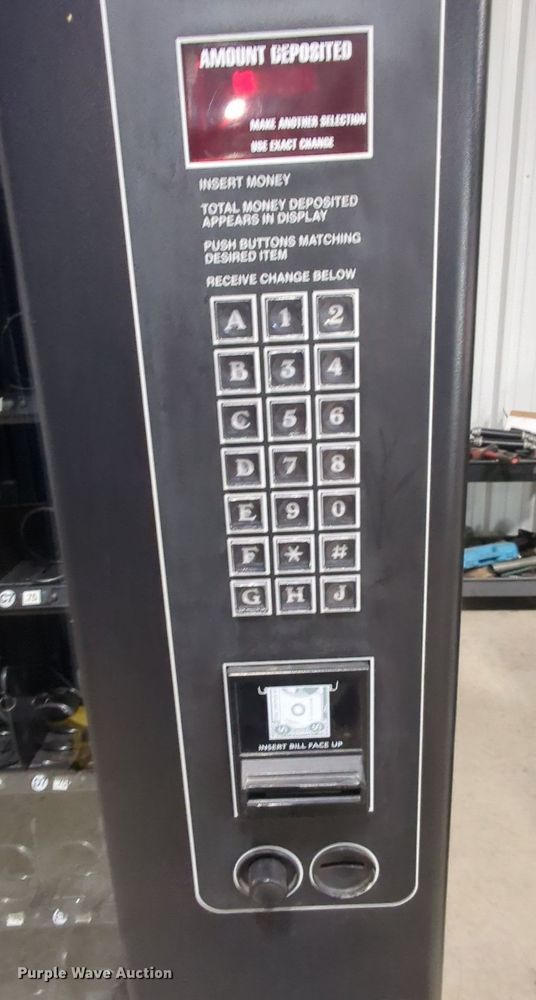 image for item MY9802 USI 3129  vending machine