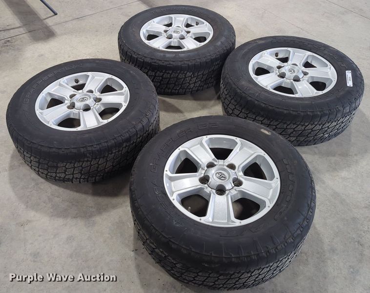 image for item MY9806 (4) 275/80R18 tires and wheels