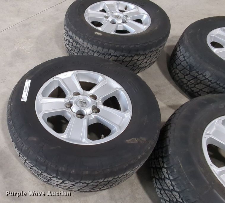 image for item MY9806 (4) 275/80R18 tires and wheels