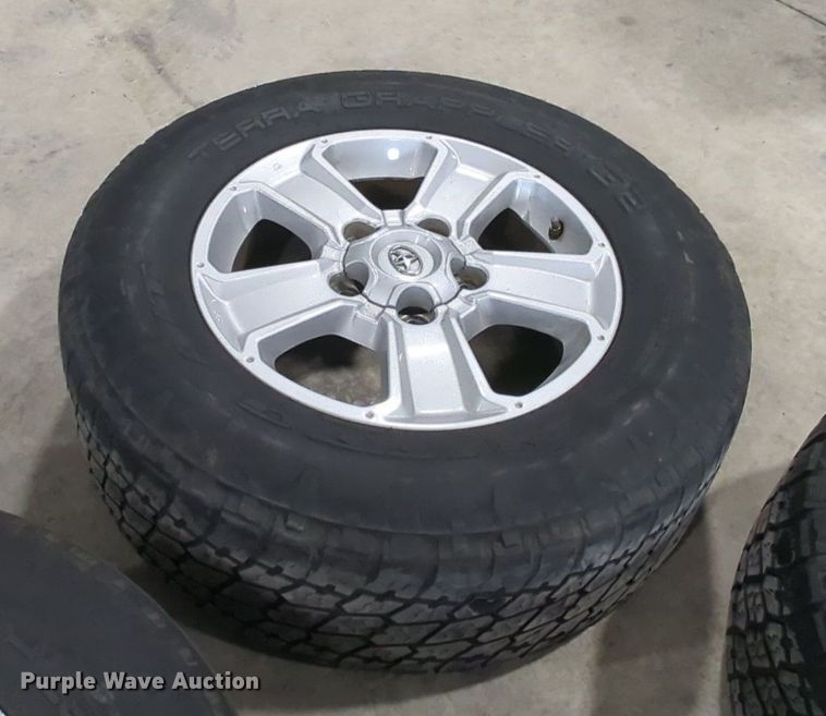 image for item MY9806 (4) 275/80R18 tires and wheels
