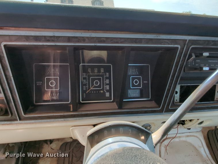 image for item MY9864 1977 Ford F150 Ranger  pickup truck