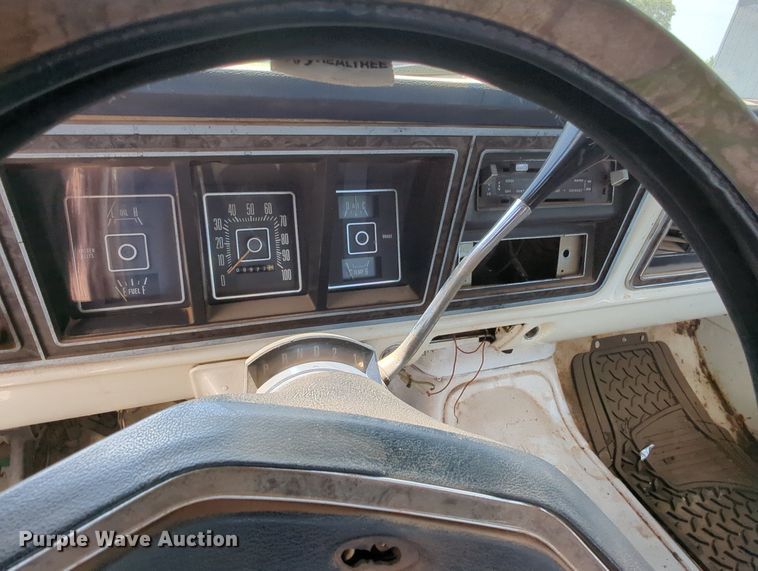 image for item MY9864 1977 Ford F150 Ranger  pickup truck