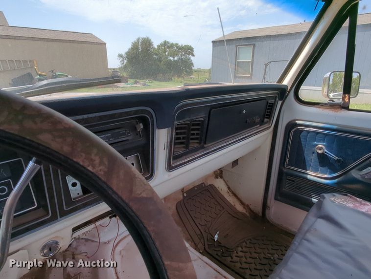 image for item MY9864 1977 Ford F150 Ranger  pickup truck