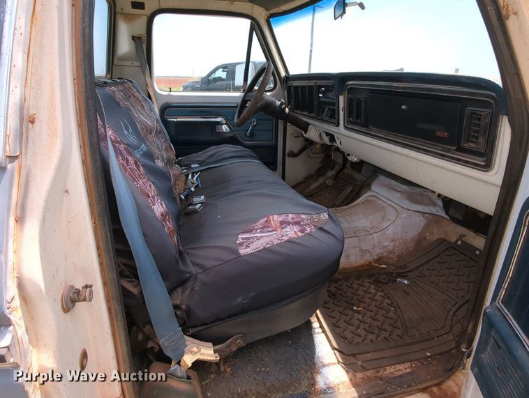 image for item MY9864 1977 Ford F150 Ranger  pickup truck