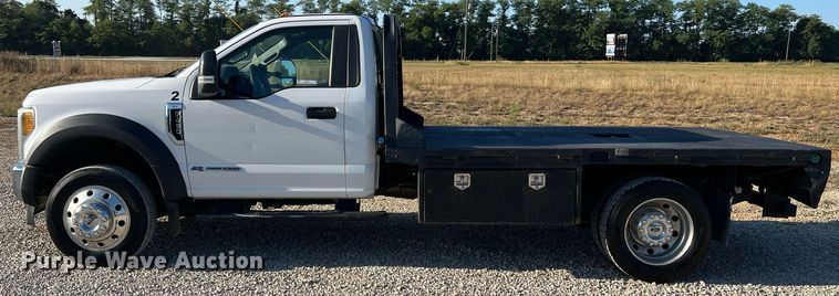 image for item NA9011 2017 Ford F450 Super Duty XL  flatbed truck