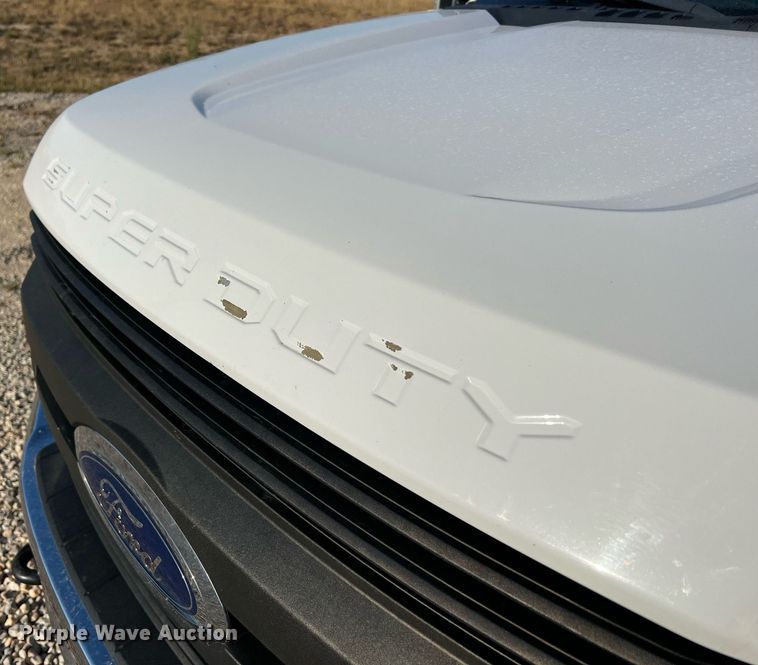 image for item NA9011 2017 Ford F450 Super Duty XL  flatbed truck