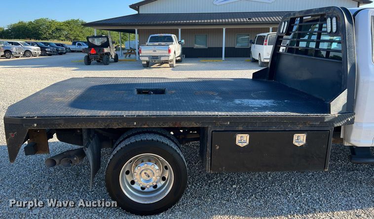 image for item NA9011 2017 Ford F450 Super Duty XL  flatbed truck