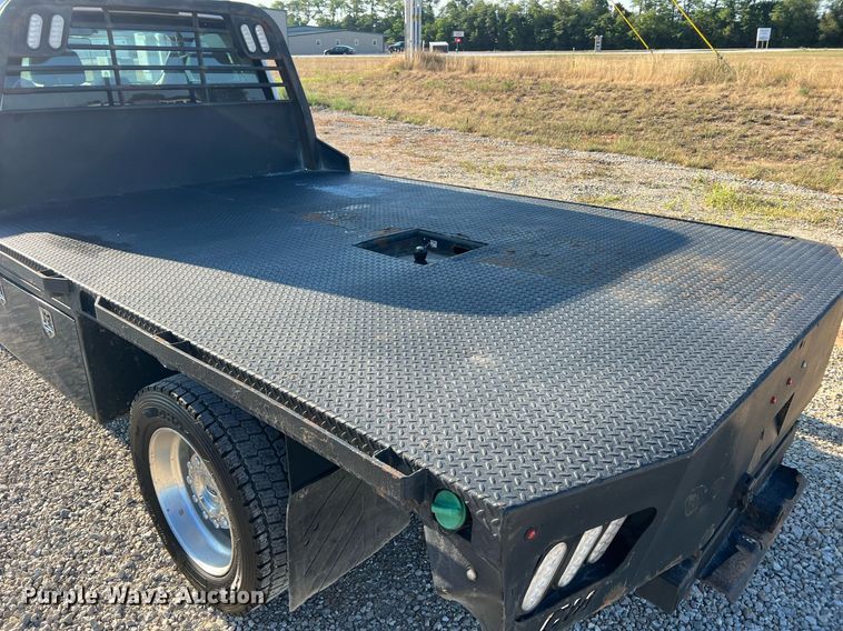 image for item NA9011 2017 Ford F450 Super Duty XL  flatbed truck