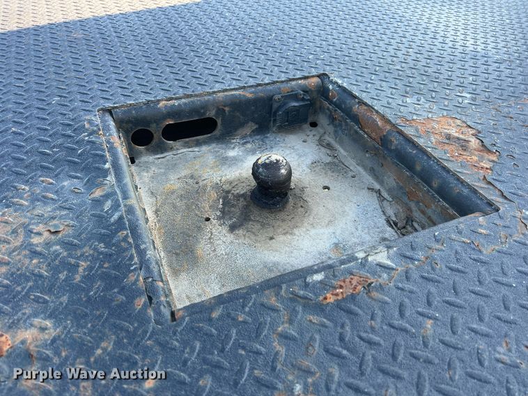 image for item NA9011 2017 Ford F450 Super Duty XL  flatbed truck