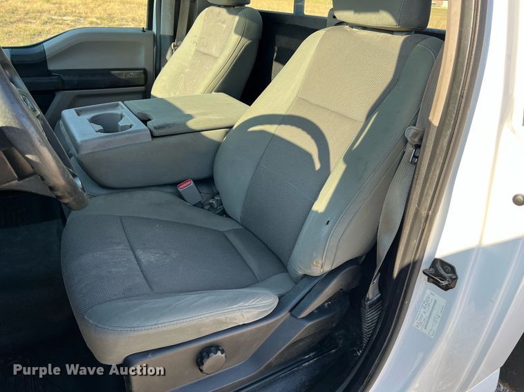 image for item NA9011 2017 Ford F450 Super Duty XL  flatbed truck