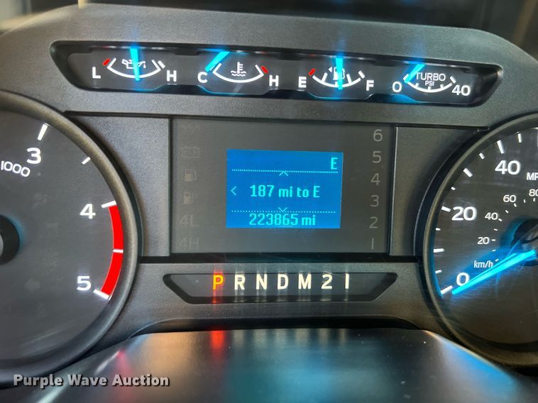 image for item NA9011 2017 Ford F450 Super Duty XL  flatbed truck