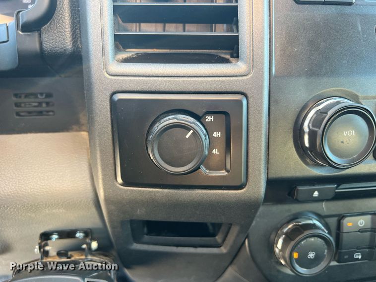 image for item NA9011 2017 Ford F450 Super Duty XL  flatbed truck