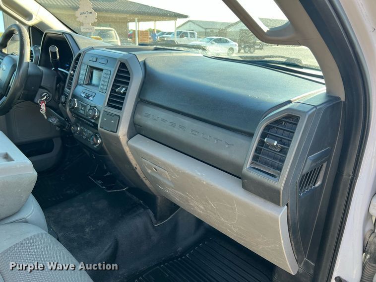 image for item NA9011 2017 Ford F450 Super Duty XL  flatbed truck