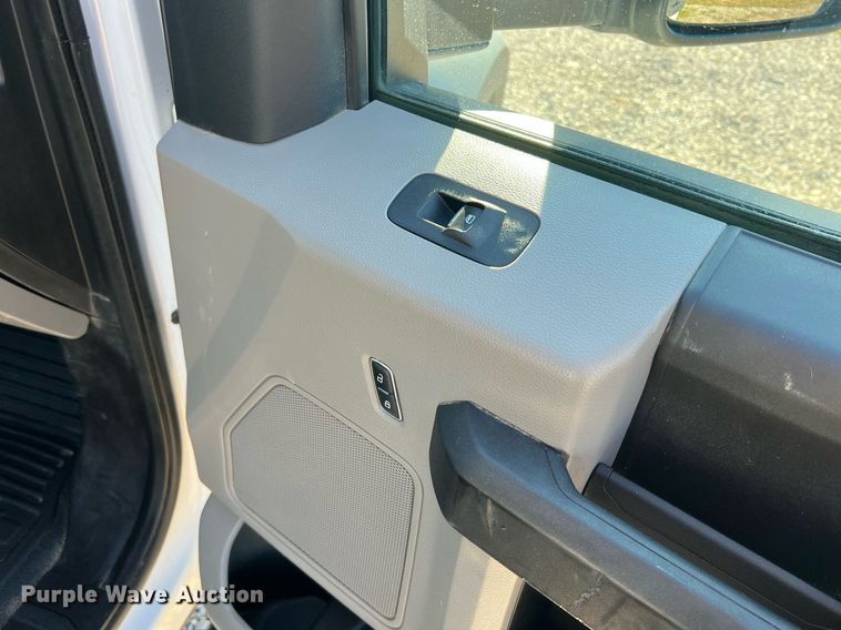 image for item NA9011 2017 Ford F450 Super Duty XL  flatbed truck