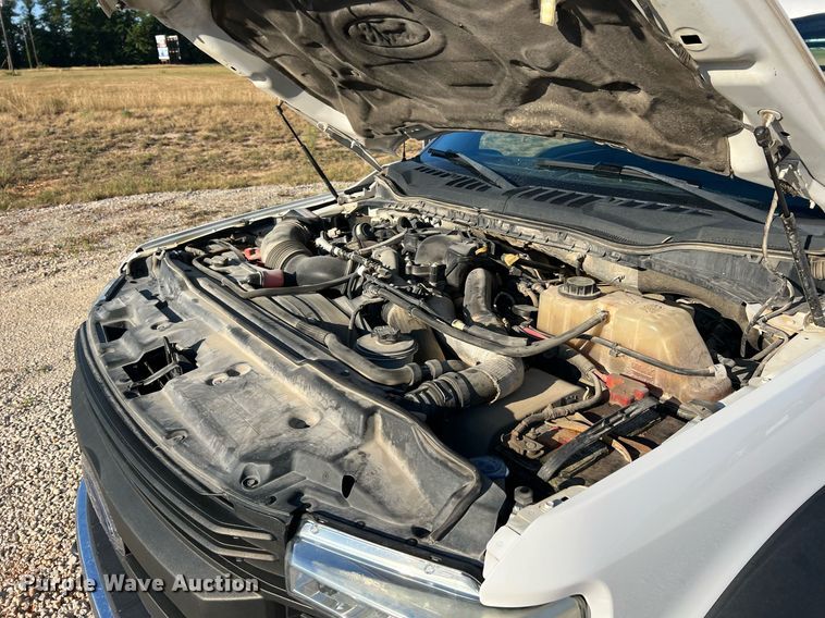 image for item NA9011 2017 Ford F450 Super Duty XL  flatbed truck