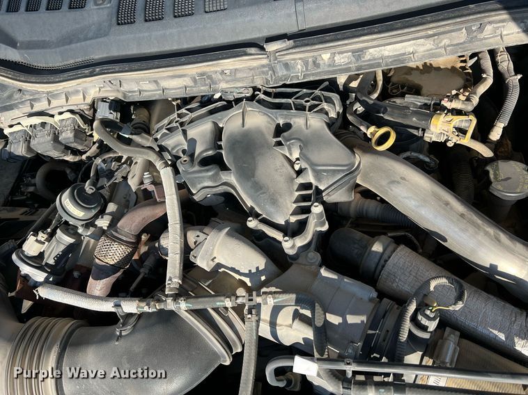 image for item NA9011 2017 Ford F450 Super Duty XL  flatbed truck