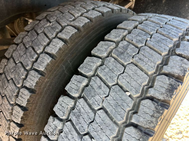 image for item NA9011 2017 Ford F450 Super Duty XL  flatbed truck