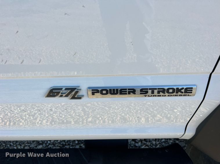 image for item NA9011 2017 Ford F450 Super Duty XL  flatbed truck