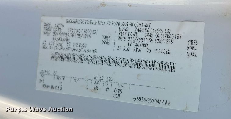 image for item NA9011 2017 Ford F450 Super Duty XL  flatbed truck