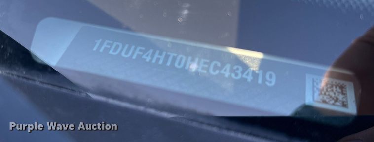 image for item NA9011 2017 Ford F450 Super Duty XL  flatbed truck